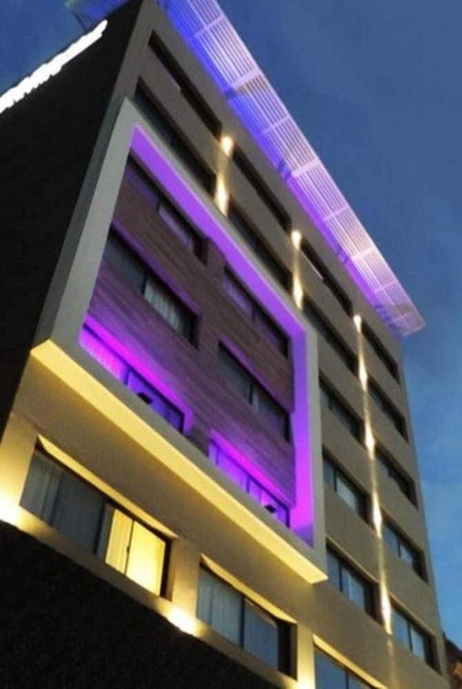 Hotel Senorial Platino León Eksteriør billede